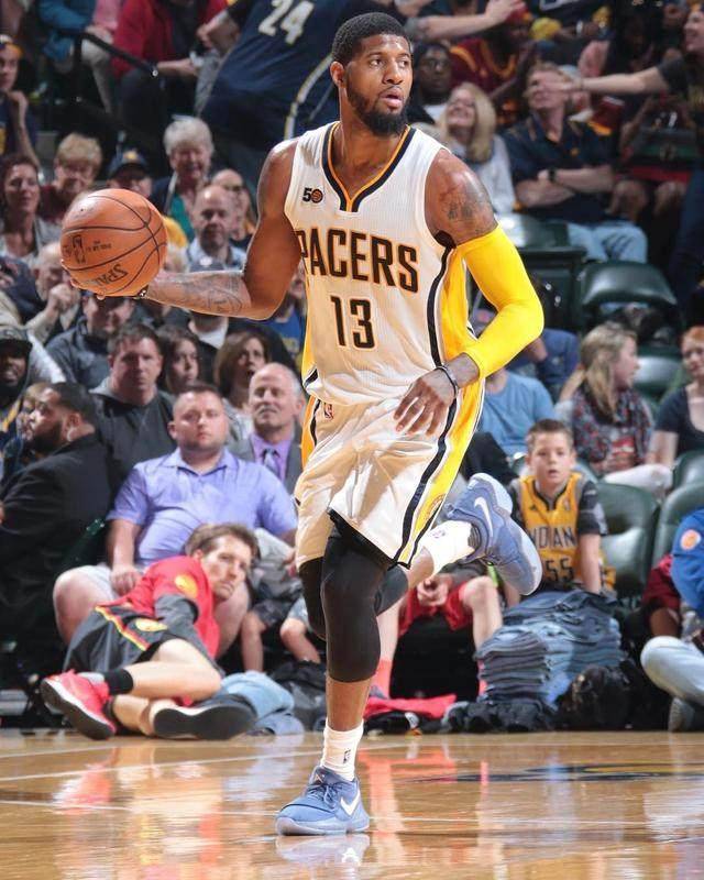 高领奖台的 高领奖台的