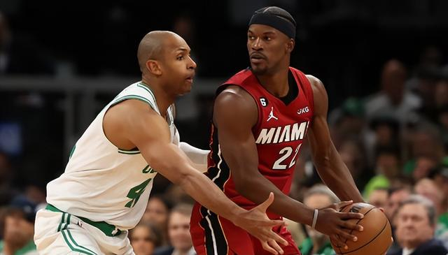 炸弹与王炸 炸弹与王炸